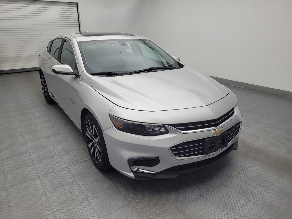 Used 2017 Chevrolet Malibu LT FWD image 13