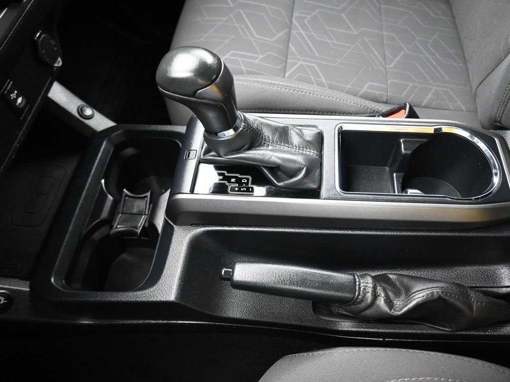 Used 2017 Toyota Tacoma TRD Sport image 21