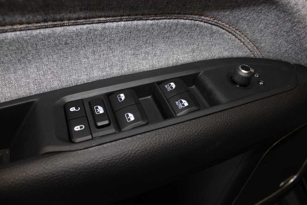 New 2026 Jeep Compass Latitude AWD/4WD image 19