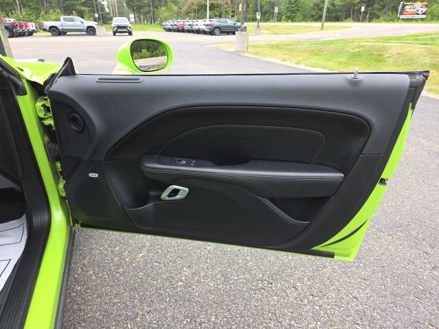 Used 2015 Dodge Challenger R/T Plus RWD image 35