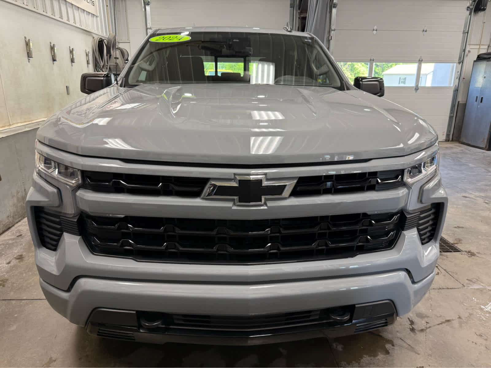 Used 2024 Chevrolet Silverado 1500 RST w/ Convenience Package II AWD/4WD image 2