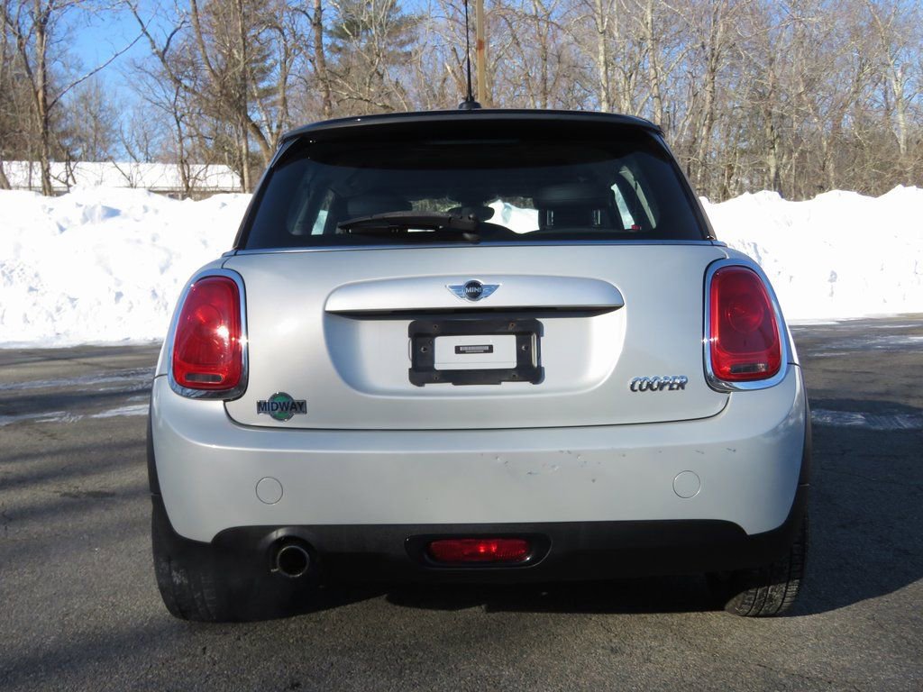 Used 2015 MINI Cooper 2-Door Hardtop image 6