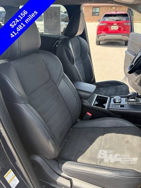 Used 2024 Mitsubishi Outlander SE AWD/4WD image 29
