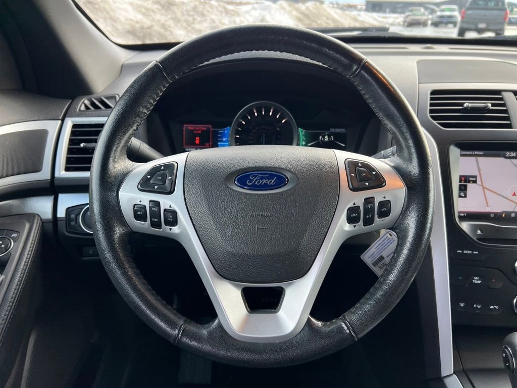 Used 2013 Ford Explorer XLT image 21