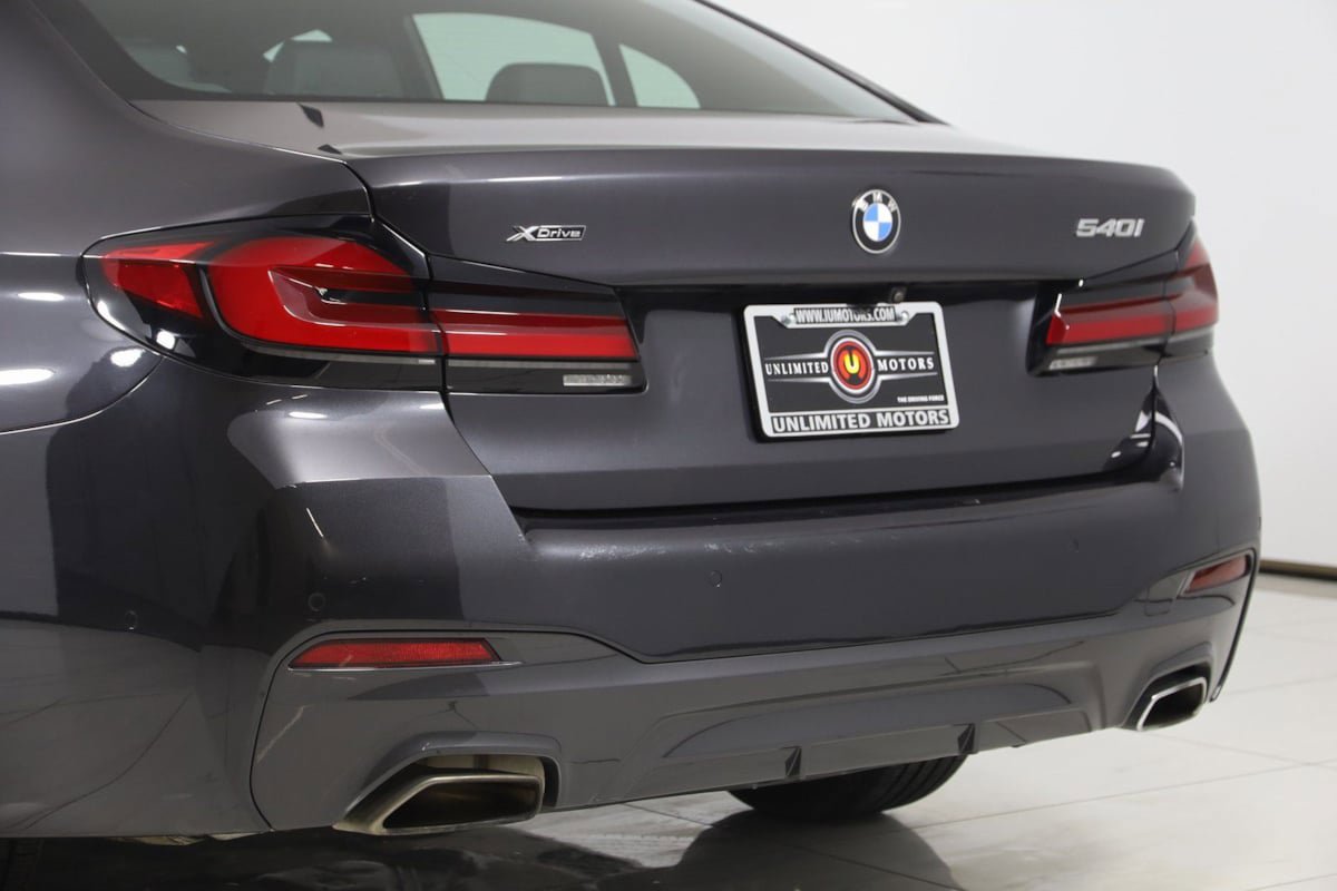 Used 2023 BMW 540i xDrive w/ M Sport Package image 24
