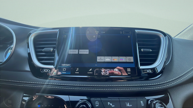 New 2026 Chrysler Pacifica Select AWD/4WD image 15
