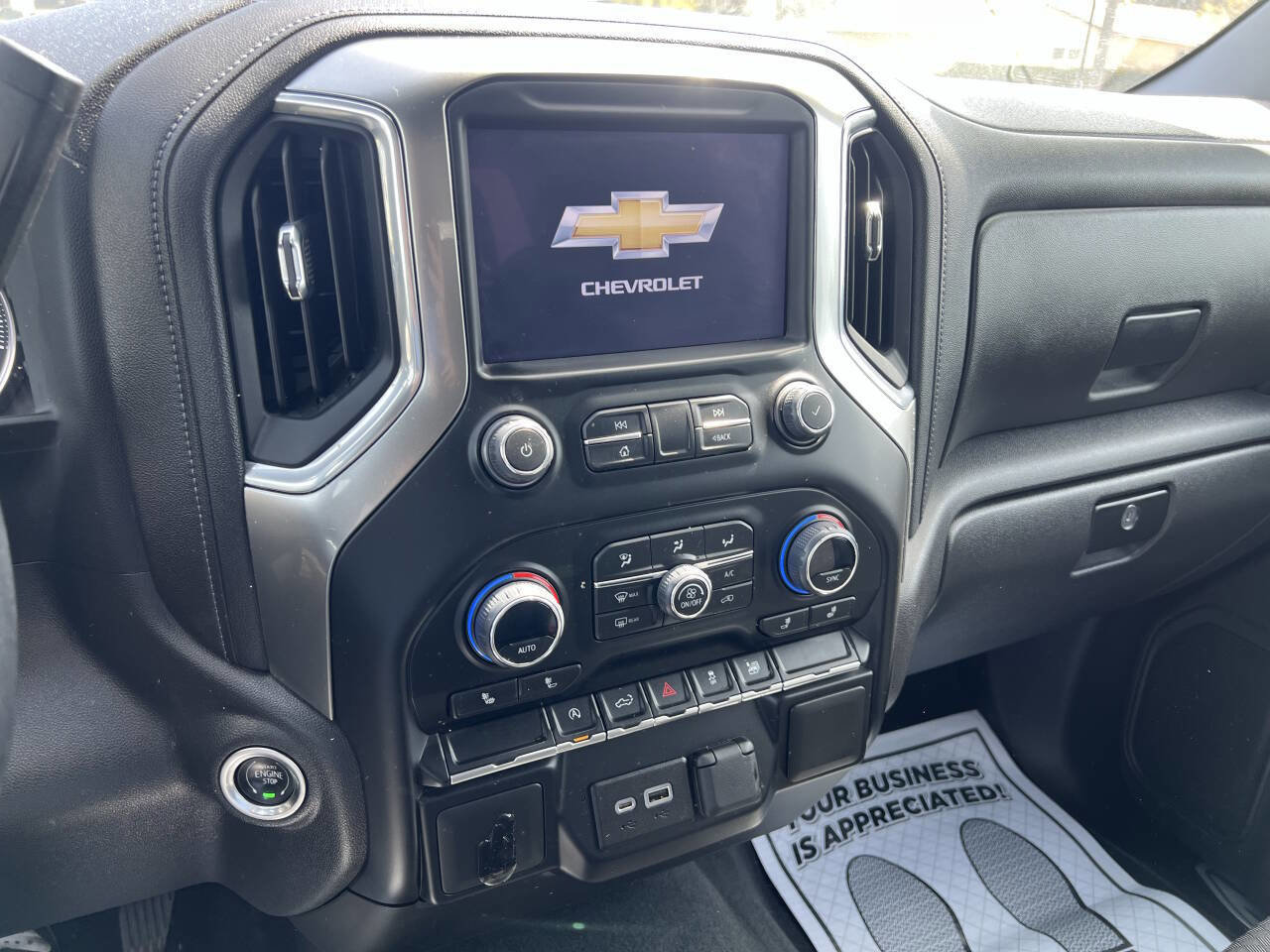 Used 2022 Chevrolet Silverado 1500 LT image 32