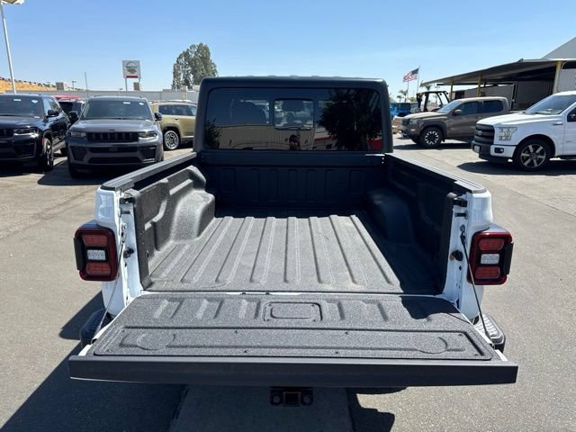New 2026 Jeep Gladiator Overland AWD/4WD image 5