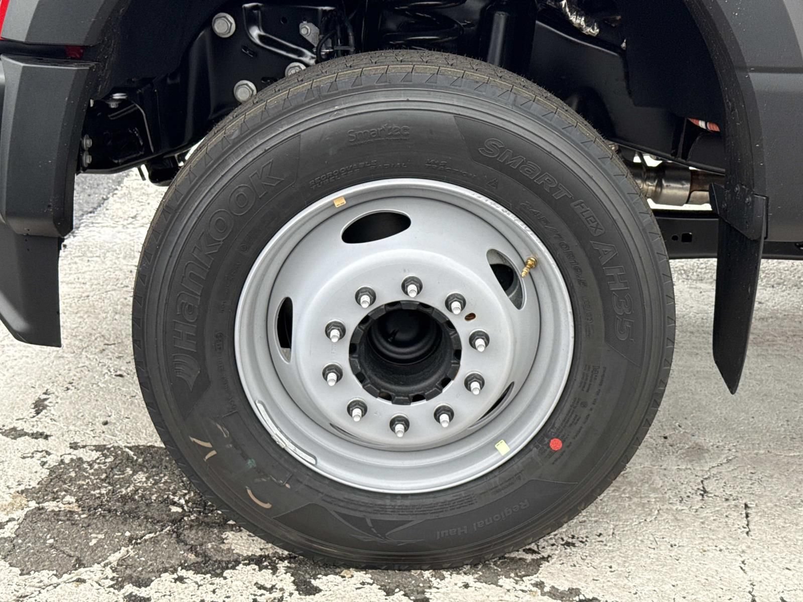 New 2026 Ford F600 2WD Regular Cab Super Duty image 9