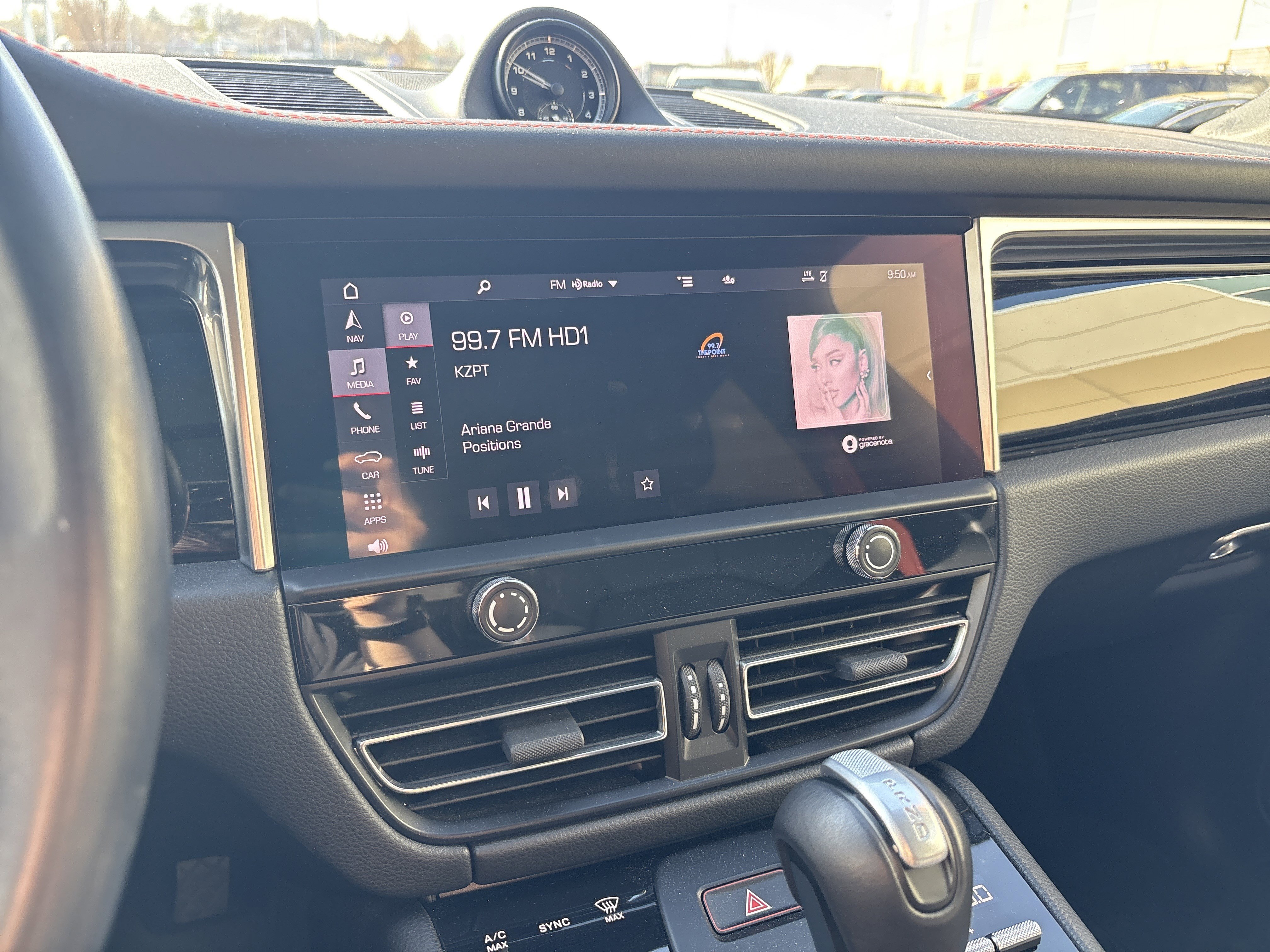 Used 2024 Porsche Macan Turbo image 23