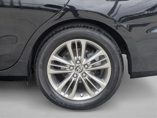 Used 2017 Toyota Camry SE w/ Moonroof Package image 21