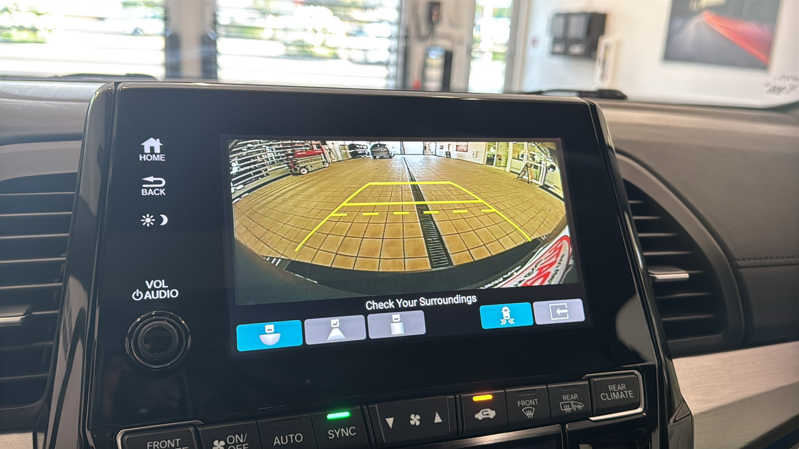Used 2018 Honda Odyssey Elite image 18
