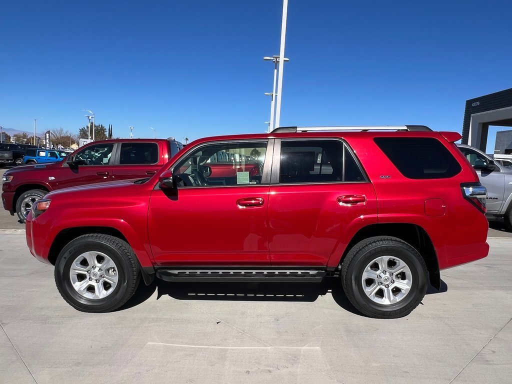 Used 2022 Toyota 4Runner SR5 Premium image 3
