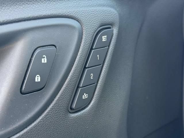 Used 2020 Buick Encore GX Essence FWD image 18