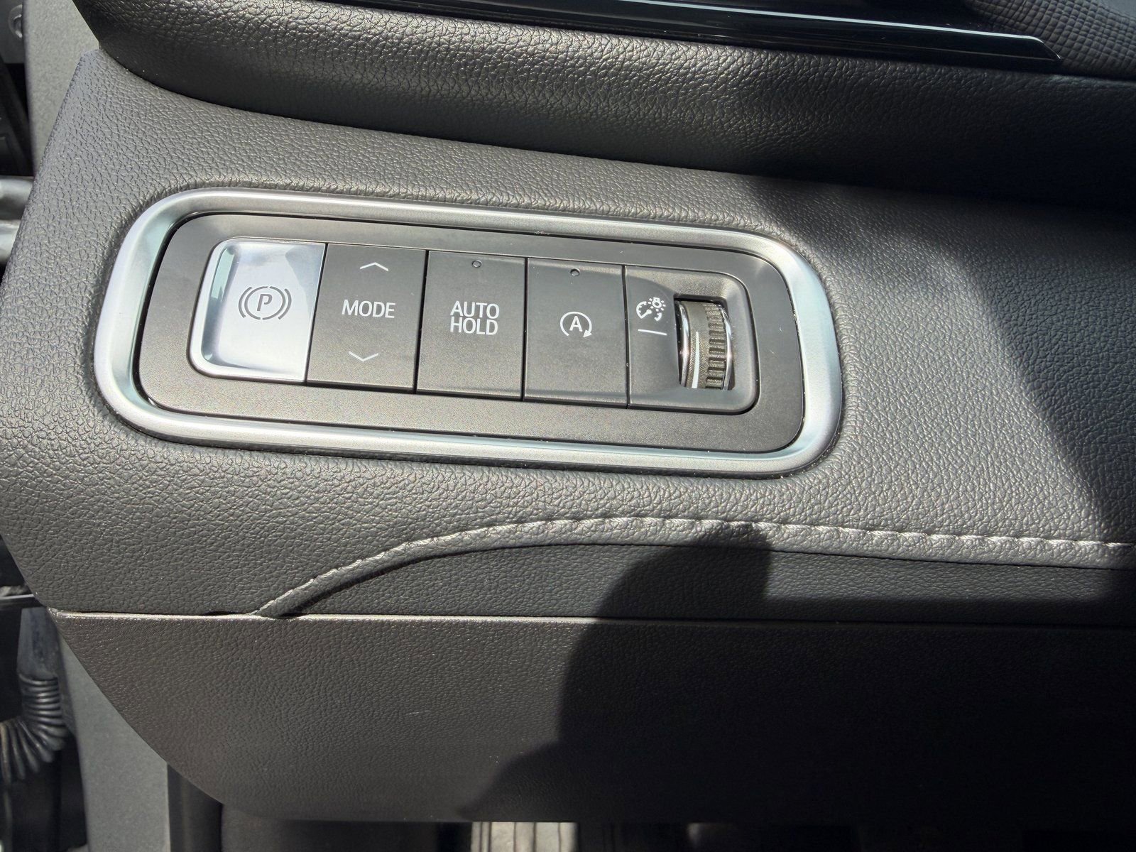 Used 2025 Buick Enclave Preferred image 12