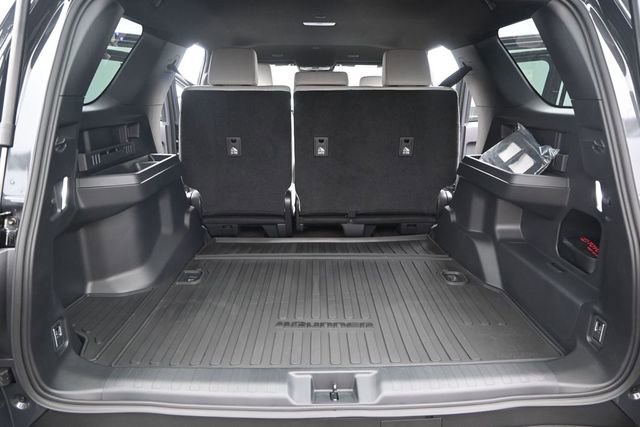 New 2026 Toyota 4Runner SR5 AWD/4WD image 12