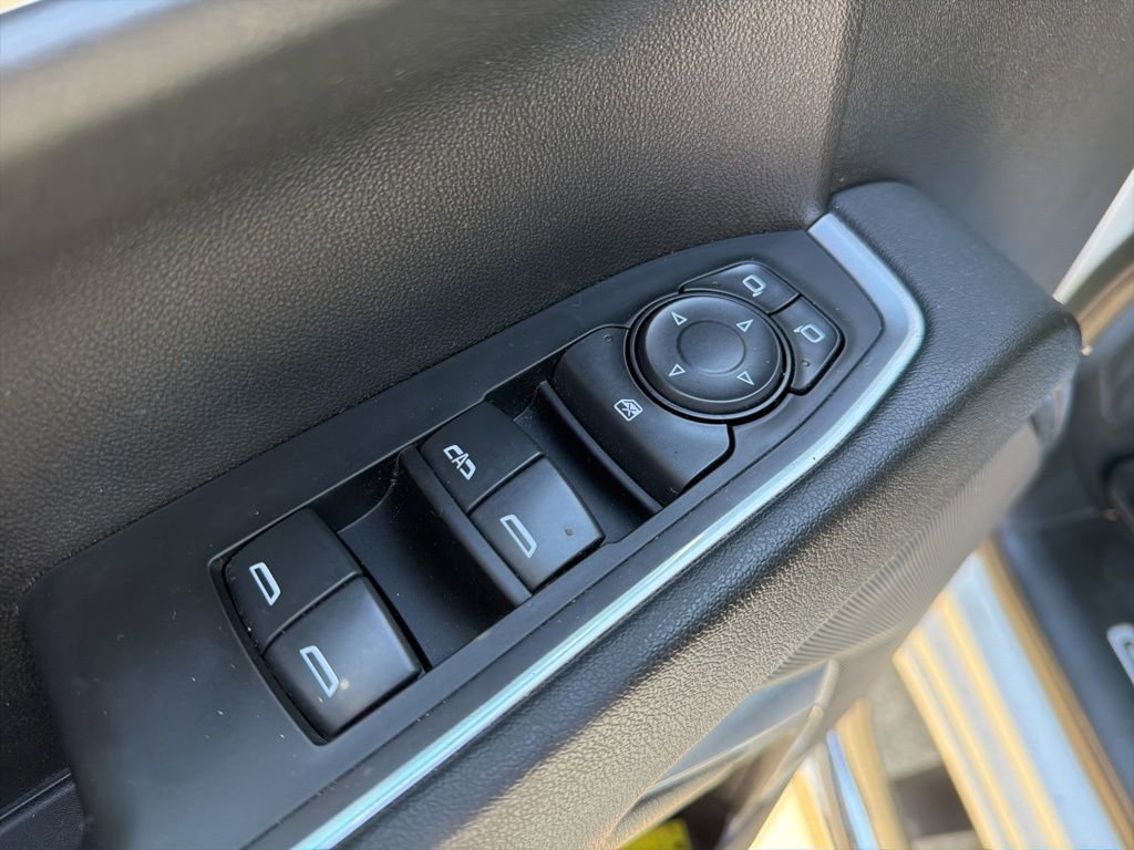 Used 2023 Chevrolet Silverado 1500 LT AWD/4WD image 12