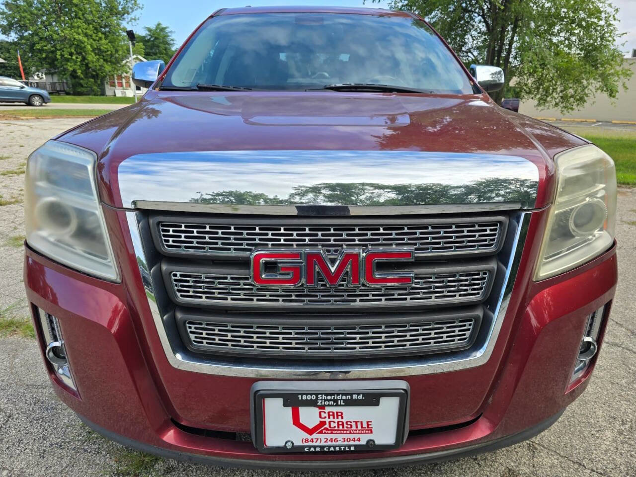 Used 2010 GMC Terrain SLT image 2