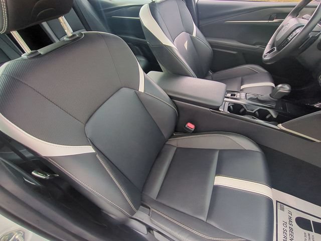 Used 2025 Toyota Camry SE FWD image 34