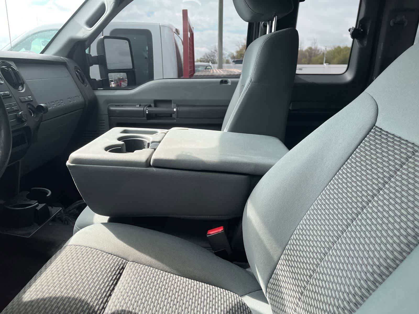 Used 2015 Ford F250 XL w/ XL Appearance Package AWD/4WD image 26