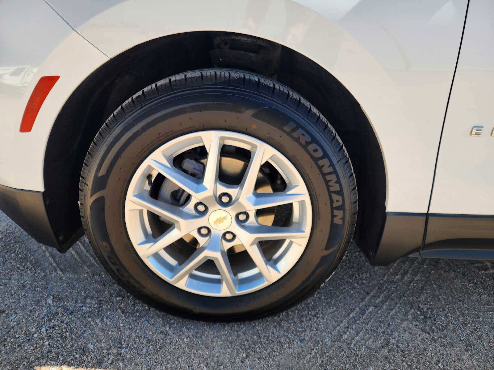 Used 2022 Chevrolet Equinox LT FWD image 9