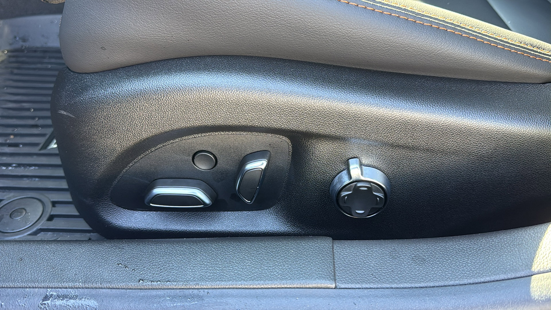 New 2026 Cadillac CT5 V image 12