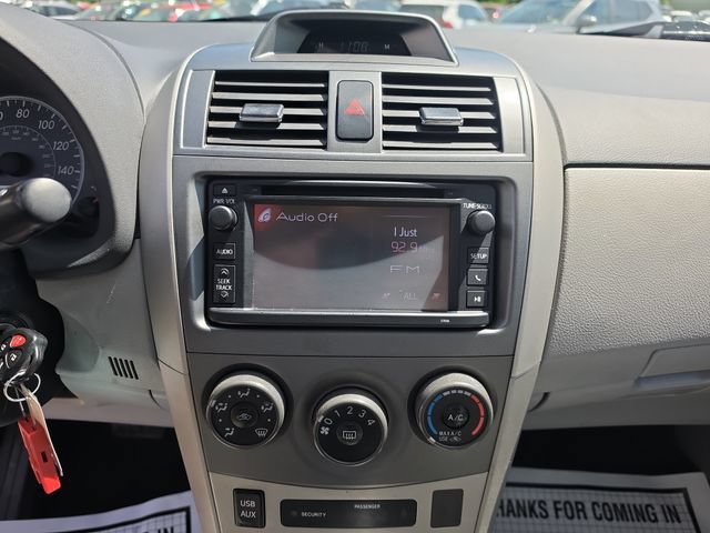 Used 2013 Toyota Corolla LE FWD image 17