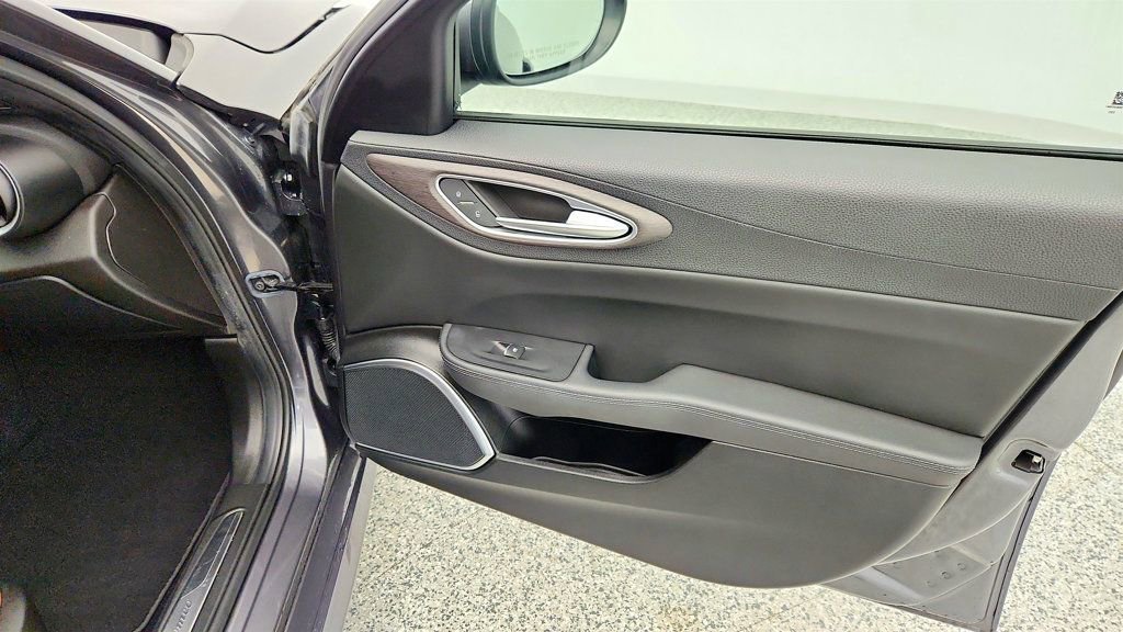 Used 2022 Alfa Romeo Giulia Ti image 27