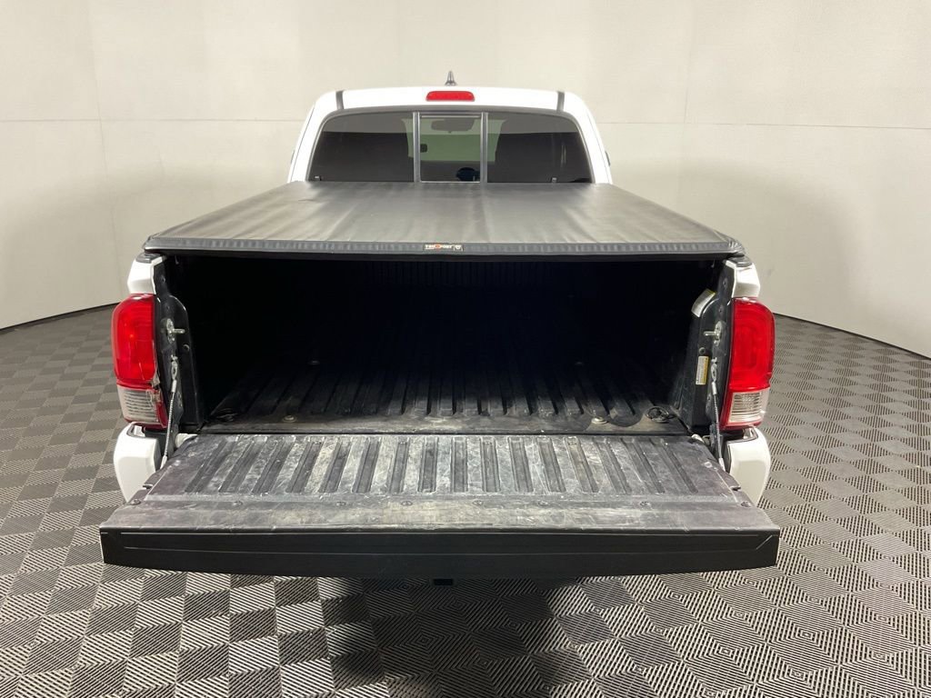 Used 2020 Toyota Tacoma SR image 12