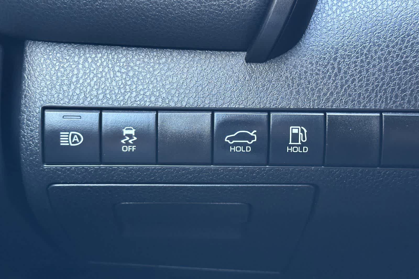 Used 2021 Toyota Camry SE FWD image 30