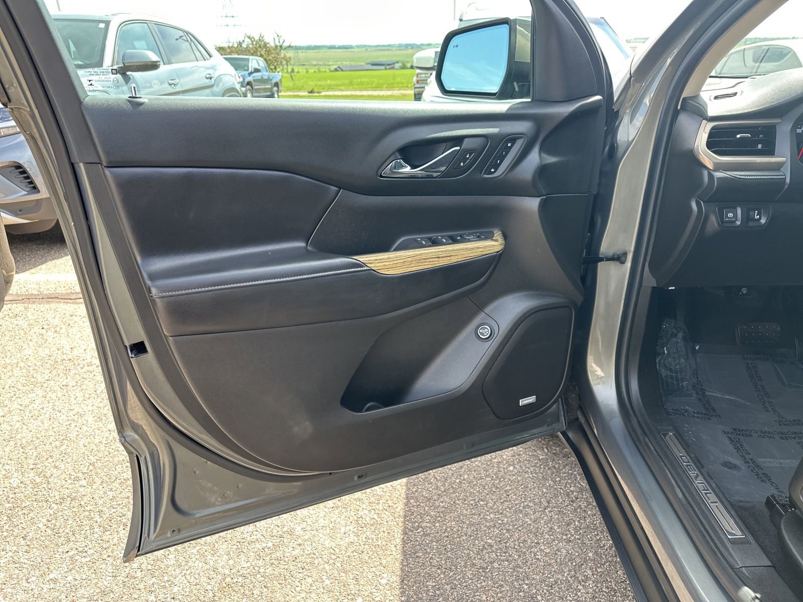 Used 2018 GMC Acadia Denali AWD/4WD image 17