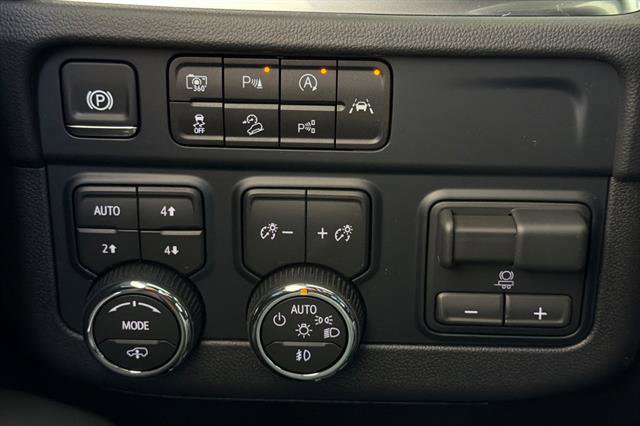 New 2026 Chevrolet Suburban High Country AWD/4WD image 33