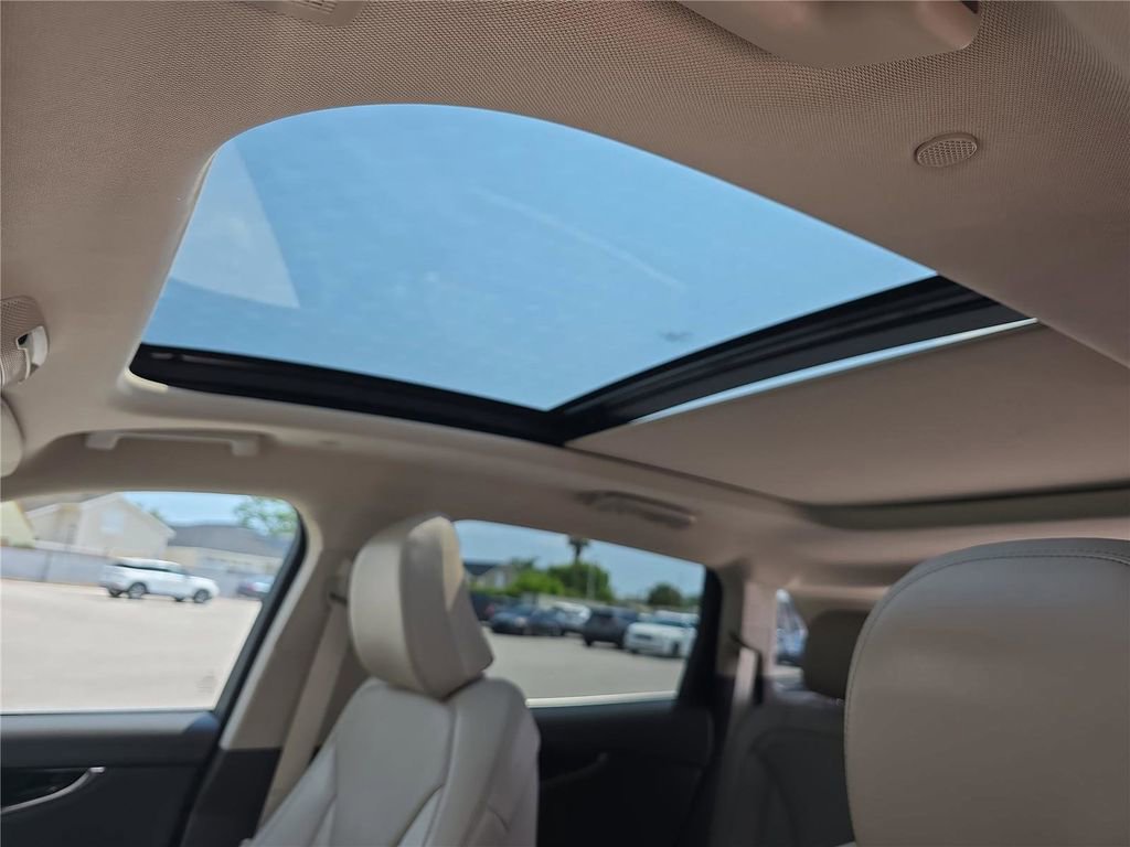 Used 2021 Lincoln Nautilus Reserve w/ Equipment Group 201A image 26