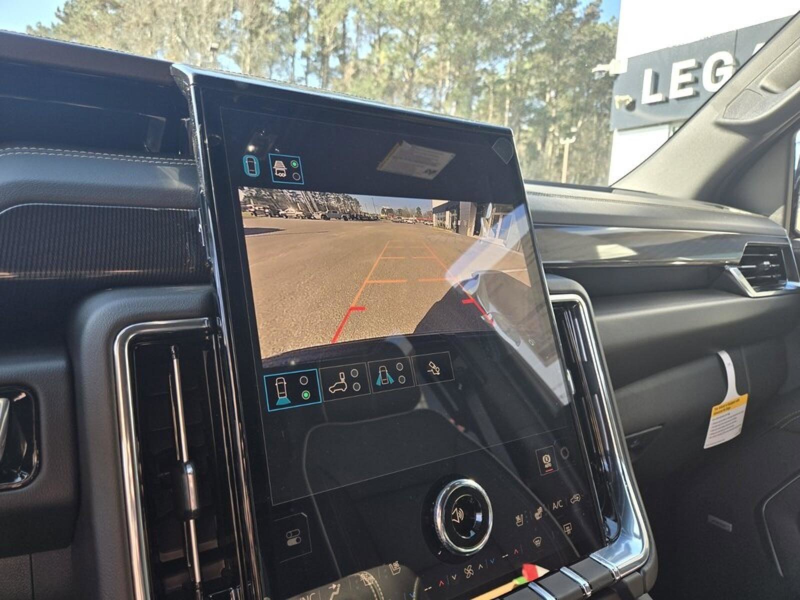 New 2026 GMC Yukon XL Elevation w/ Elevation Premium Package image 18