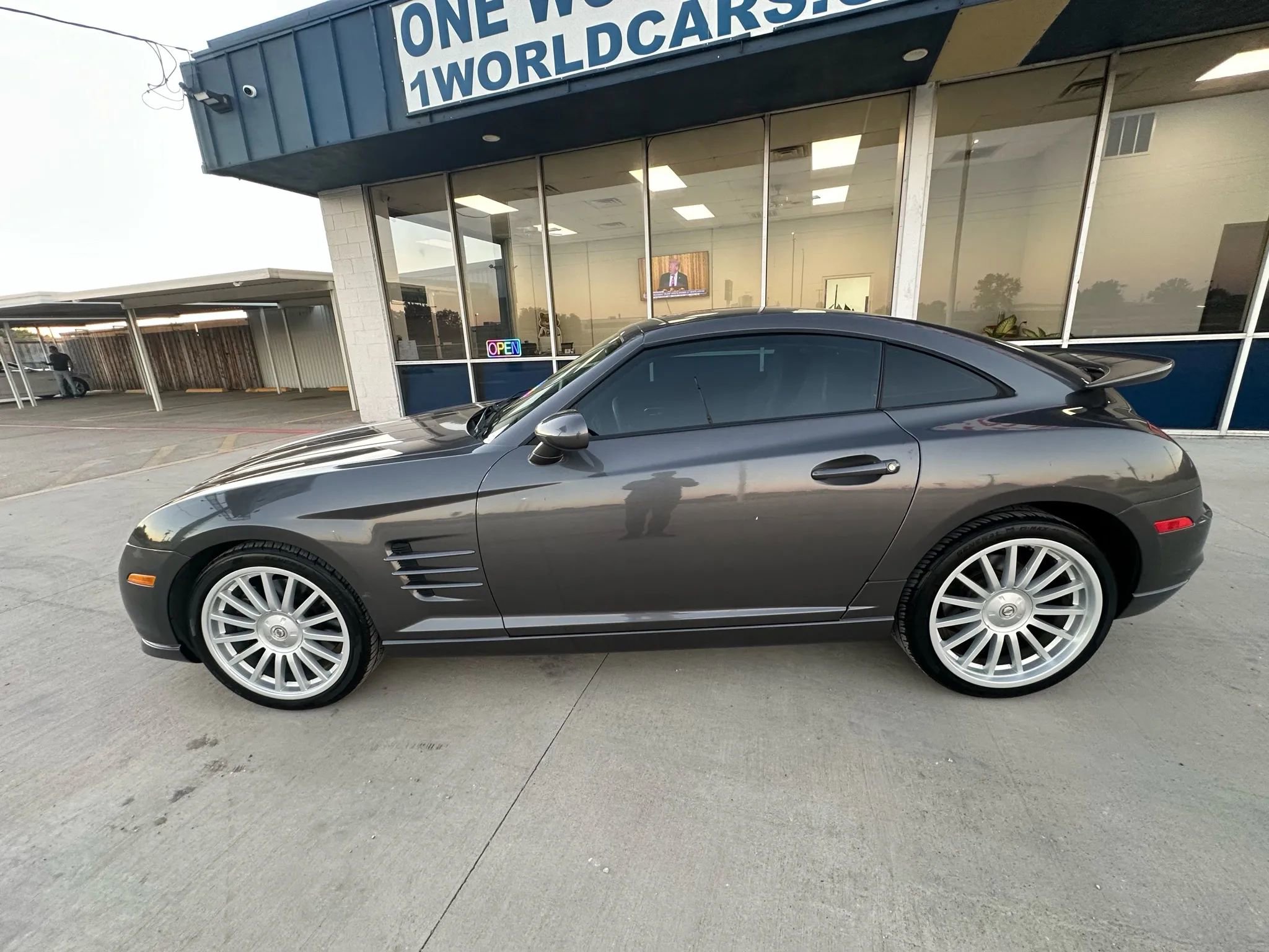 Used 2005 Chrysler Crossfire SRT-6 image 2