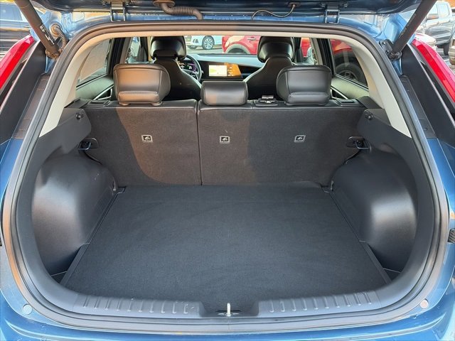 Used 2023 Kia Niro SX image 26