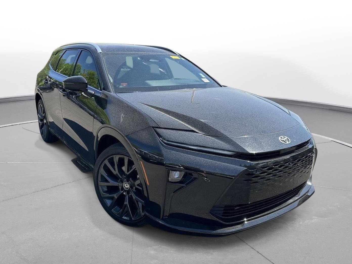 Certified 2025 Toyota Crown Signia w/ Advanced Technology Package AWD/4WD image 4