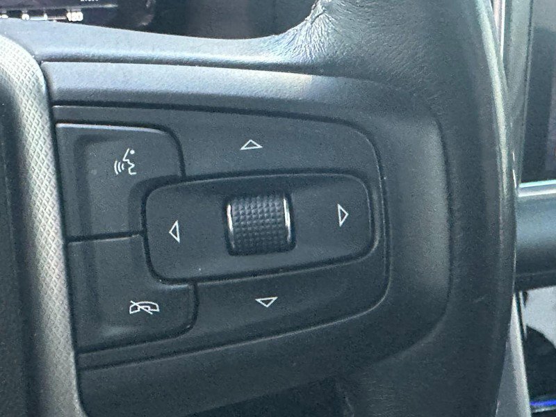 Used 2022 GMC Yukon Denali w/ Denali Premium Package image 28