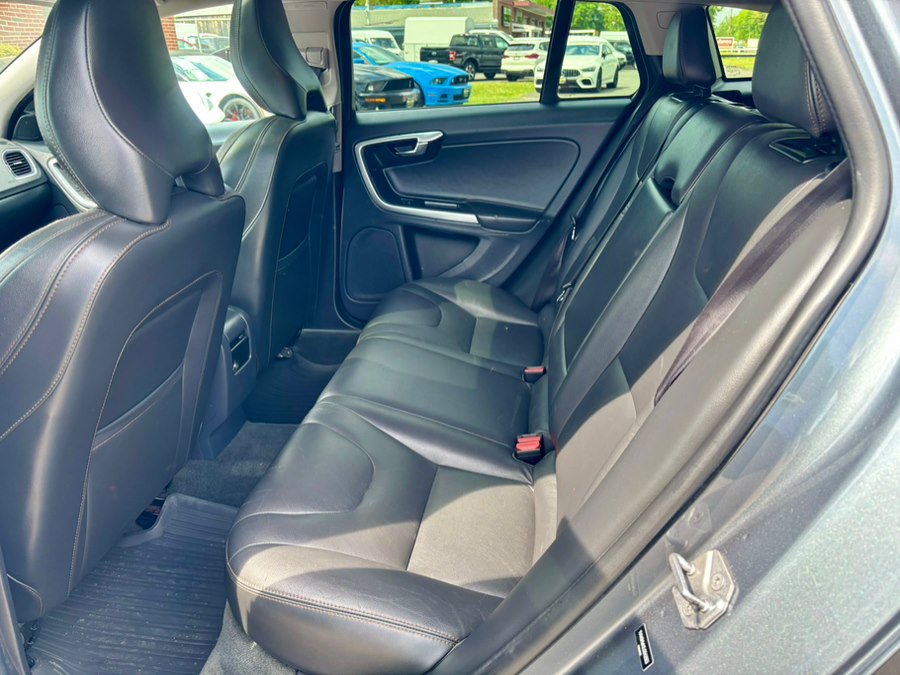 Used 2018 Volvo V60 T5 Cross Country w/ Convenience Package AWD/4WD image 14