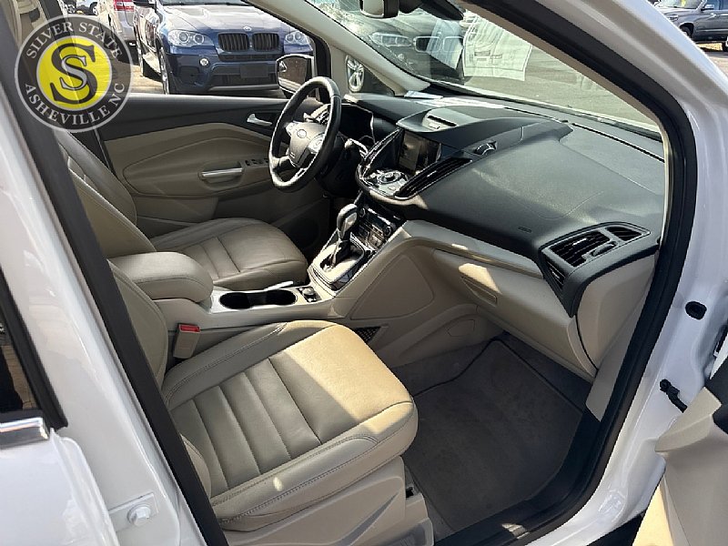 Used 2015 Ford C-MAX SEL w/ Equipment Group 302A image 22