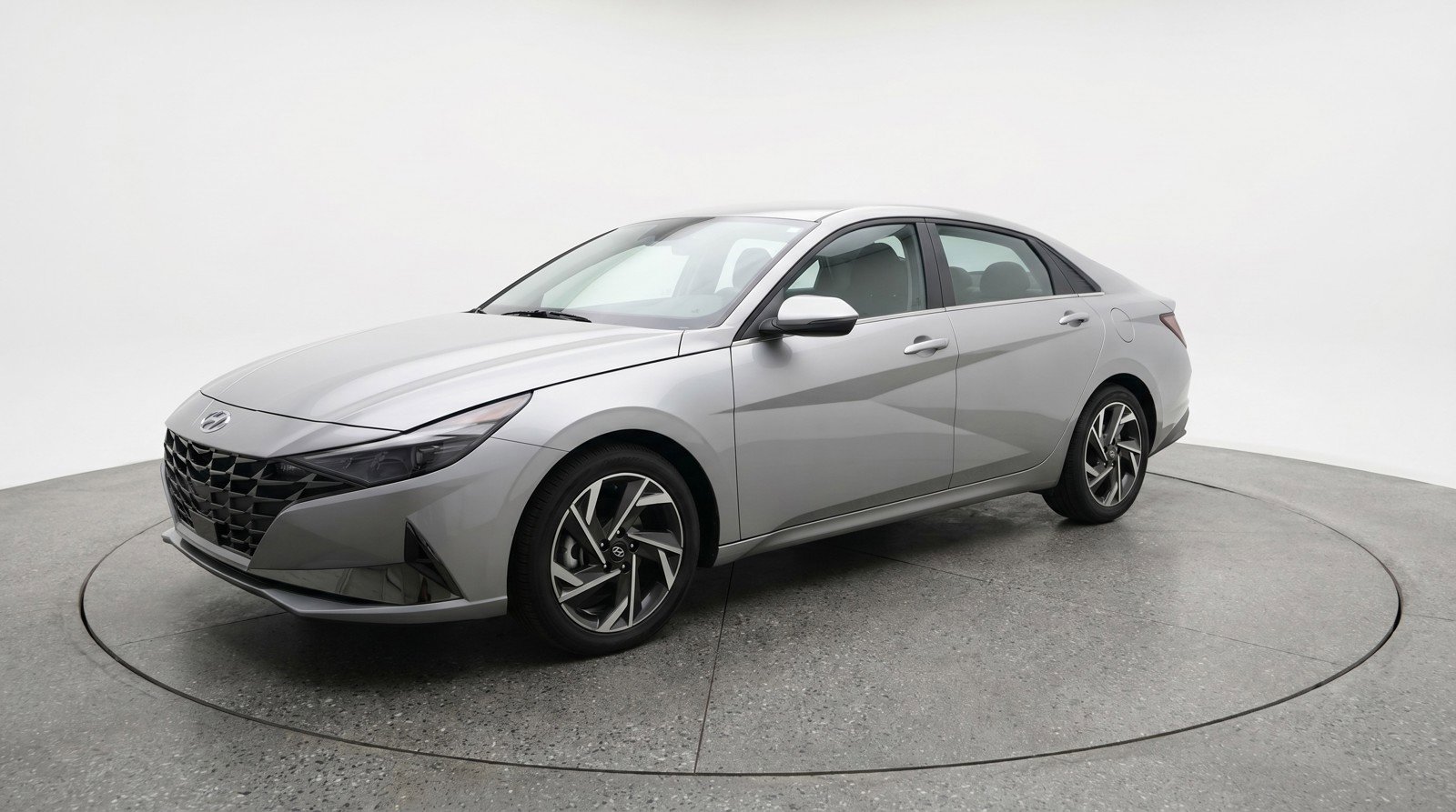 Used 2025 Hyundai Elantra SEL FWD image 3