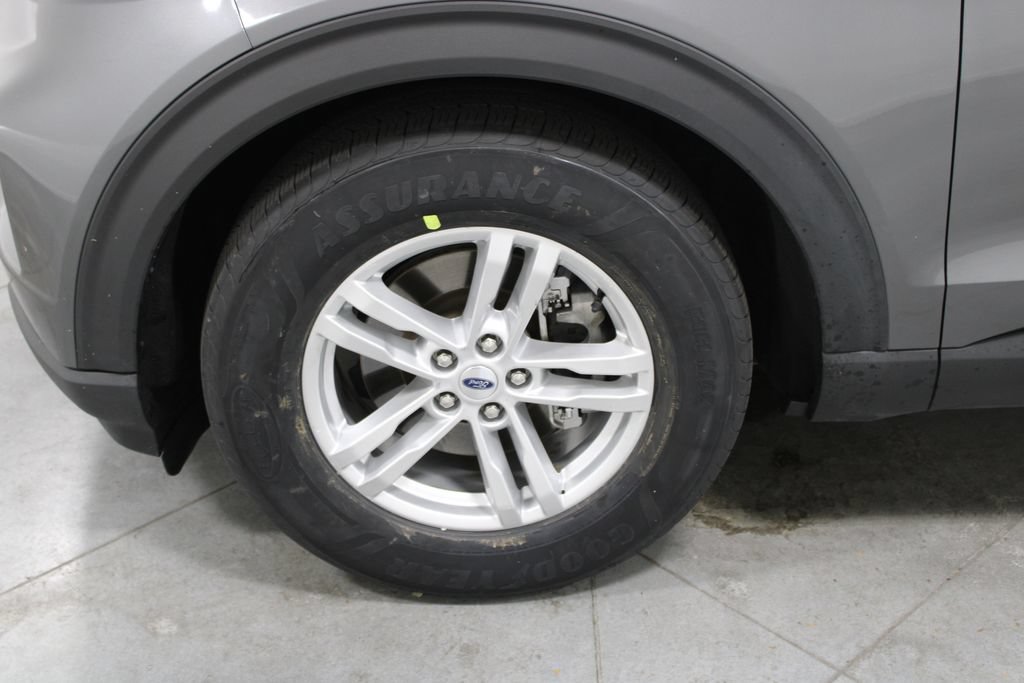 Used 2024 Ford Explorer XLT RWD image 56