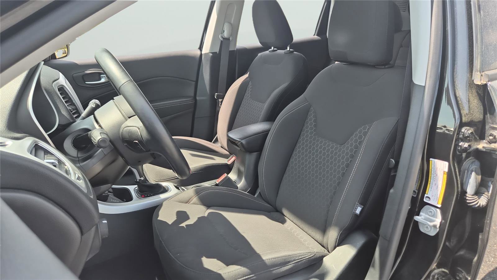 Used 2019 Jeep Compass Sport image 10