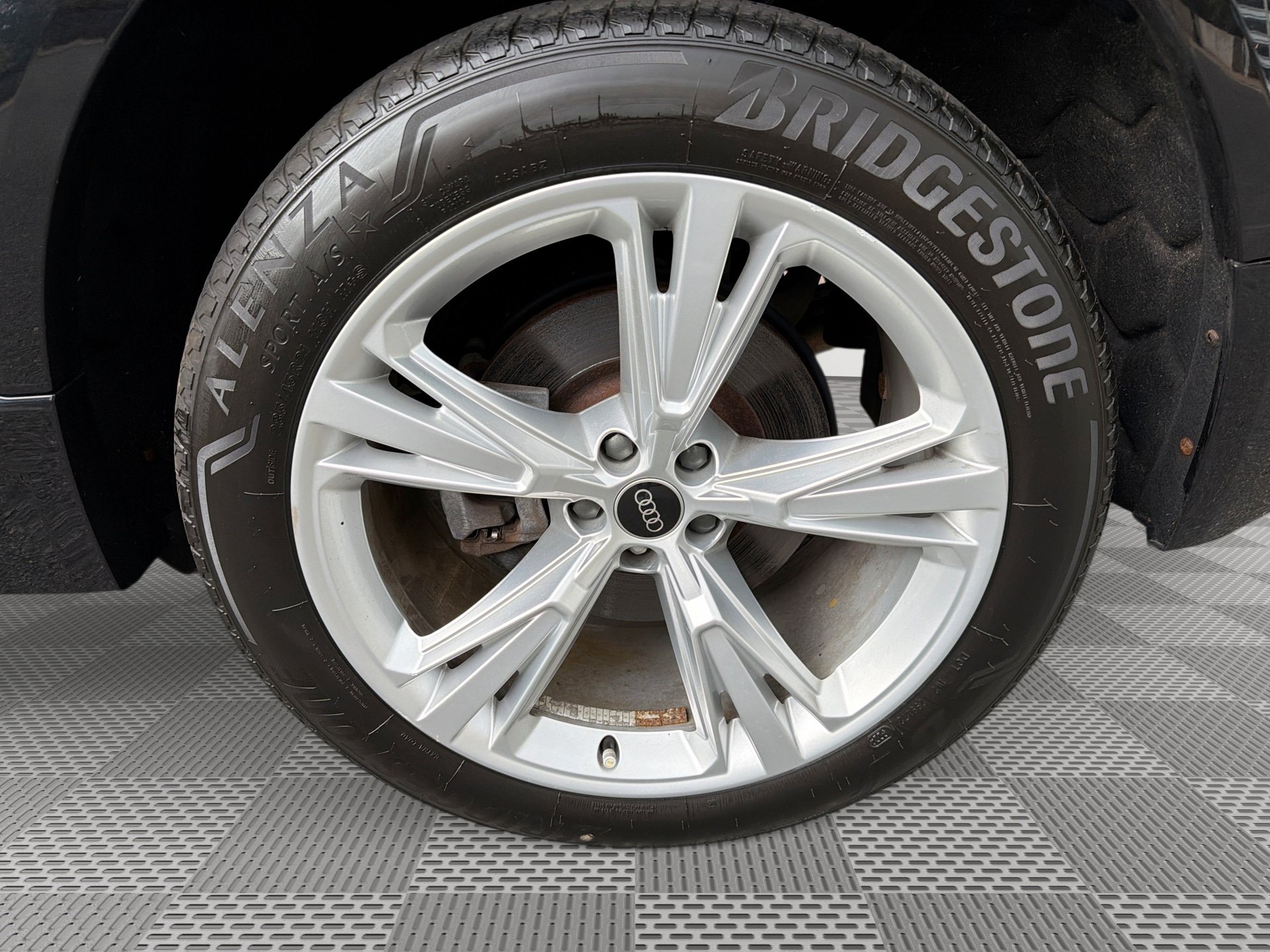 Used 2021 Audi Q8 Premium Plus AWD/4WD image 29