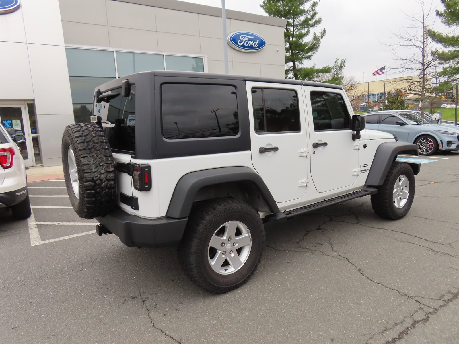 Used 2012 Jeep Wrangler Unlimited Sport image 5
