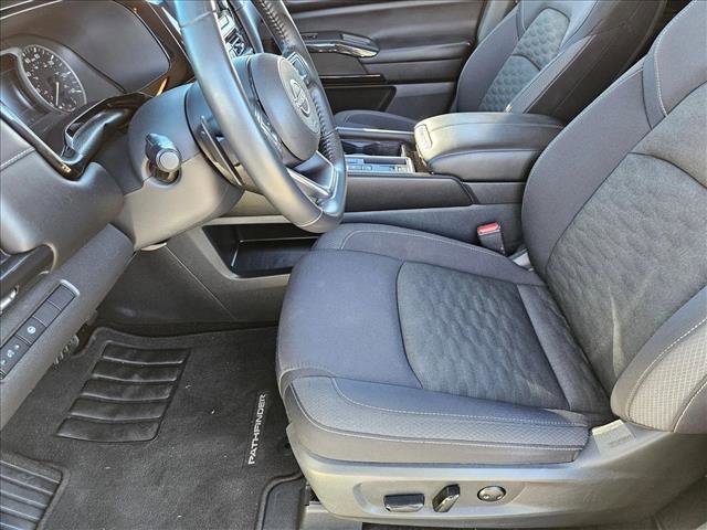 Used 2024 Nissan Pathfinder SV image 15