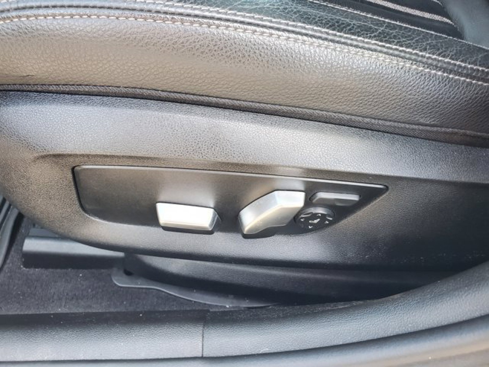 Used 2018 BMW 540i image 13