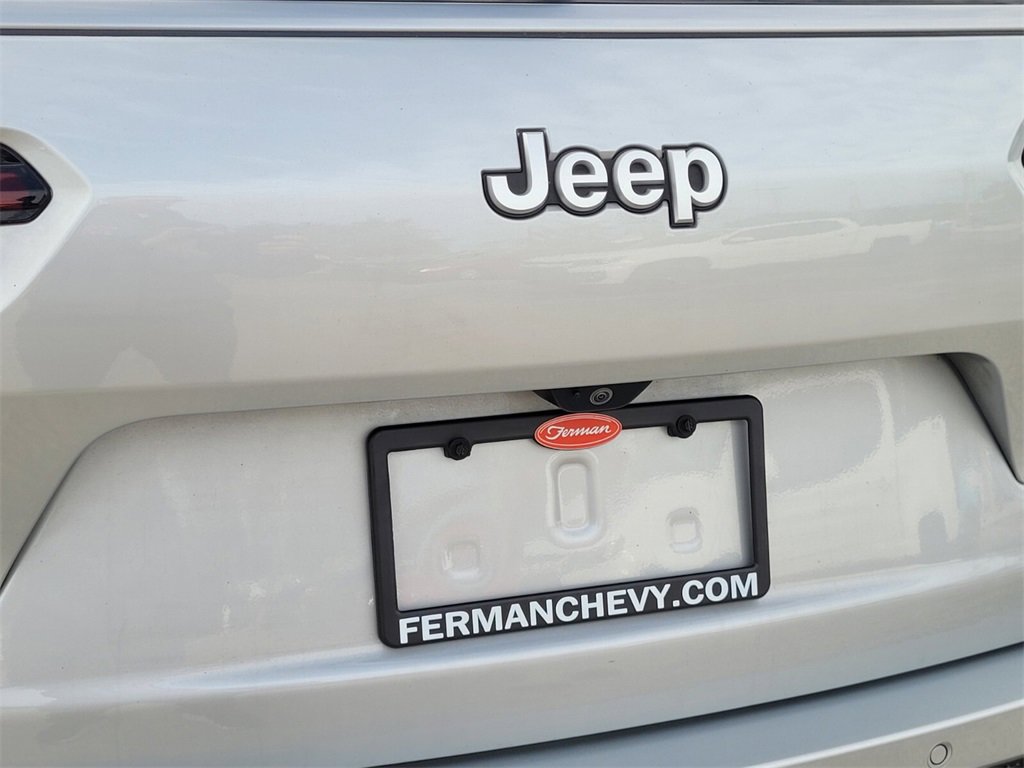 Used 2025 Jeep Grand Cherokee L Summit image 12