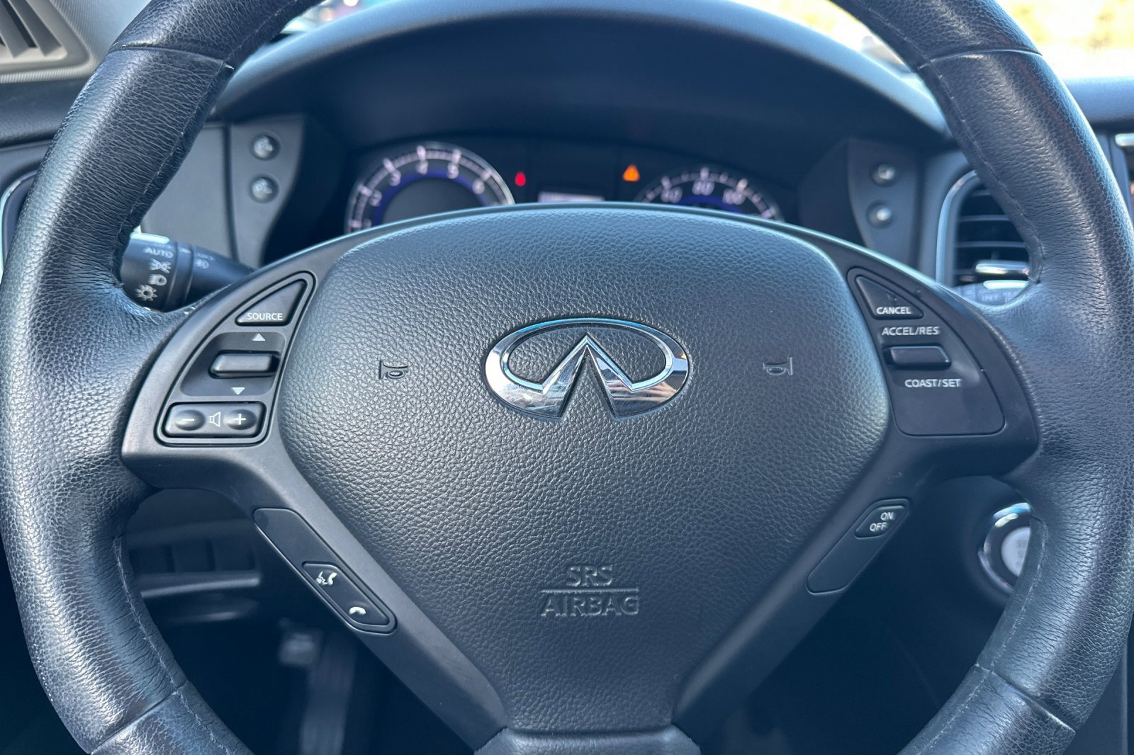 Used 2017 INFINITI QX50 2WD image 35