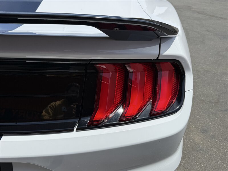 Used 2020 Ford Mustang Shelby GT500 w/ Technology Package RWD image 15